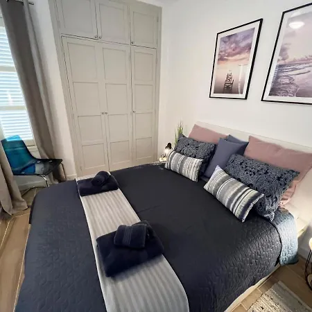 Апартаменты Orlando Sea View Адехе